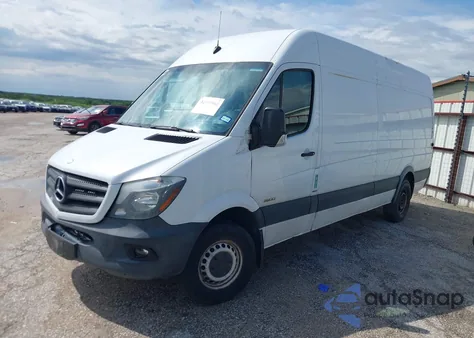 2015 Mercedes-Benz Sprinter 2500 High Roof z USA, uszkodzony, nr VIN WD3PE8DC8FP118570